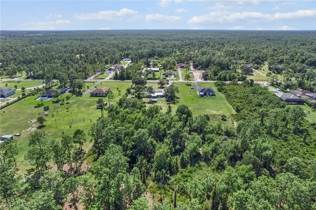 4121 16th Avenue NE Naples FL 34120