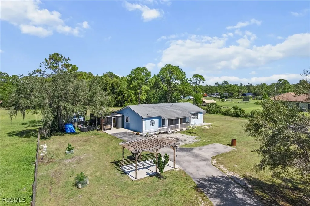 4121 16th Avenue NE Naples FL 34120