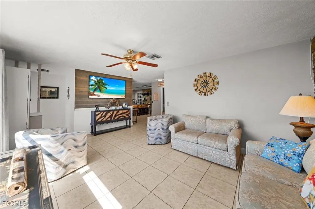 4121 16th Avenue NE Naples FL 34120