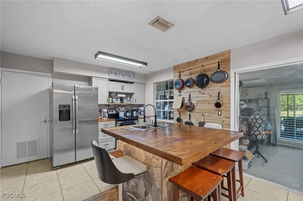 4121 16th Avenue NE Naples FL 34120