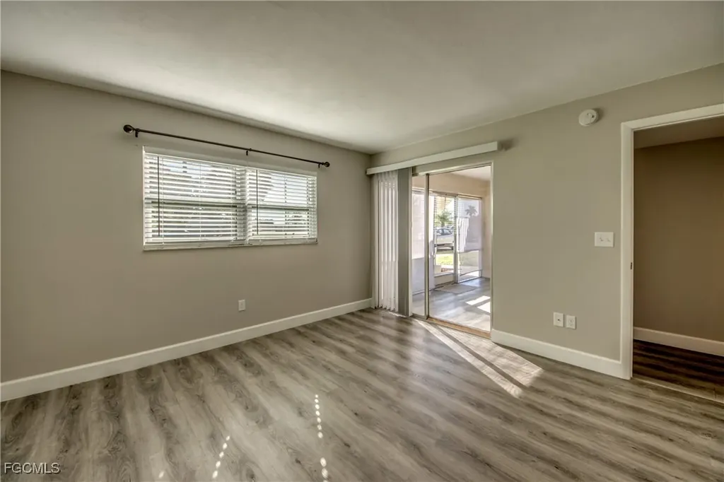 2526 SE 16th Place Cape Coral FL 33904