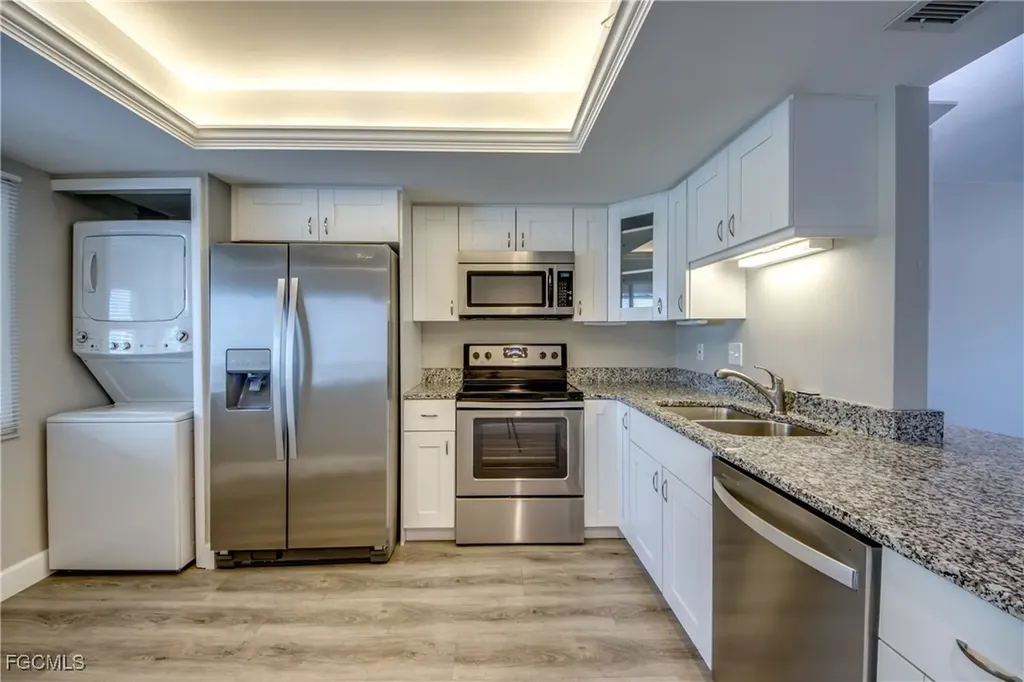 2526 SE 16th Place Cape Coral FL 33904