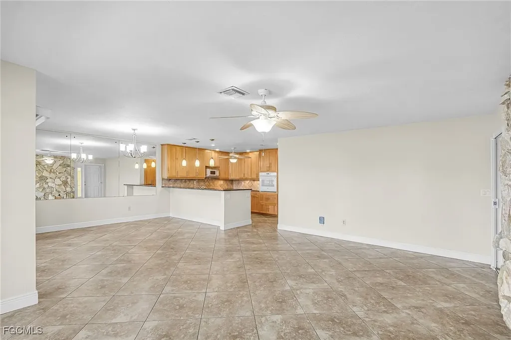 1911 SE 40th Terrace Cape Coral FL 33904