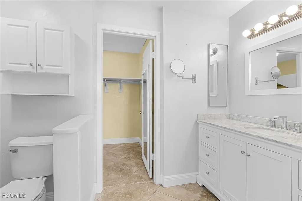 1911 SE 40th Terrace Cape Coral FL 33904