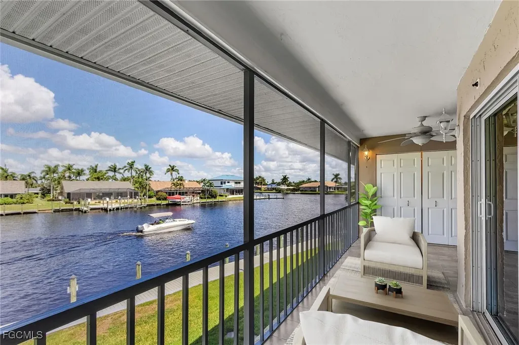 1911 SE 40th Terrace Cape Coral FL 33904