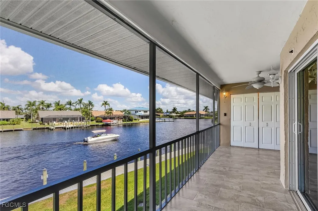 1911 SE 40th Terrace Cape Coral FL 33904