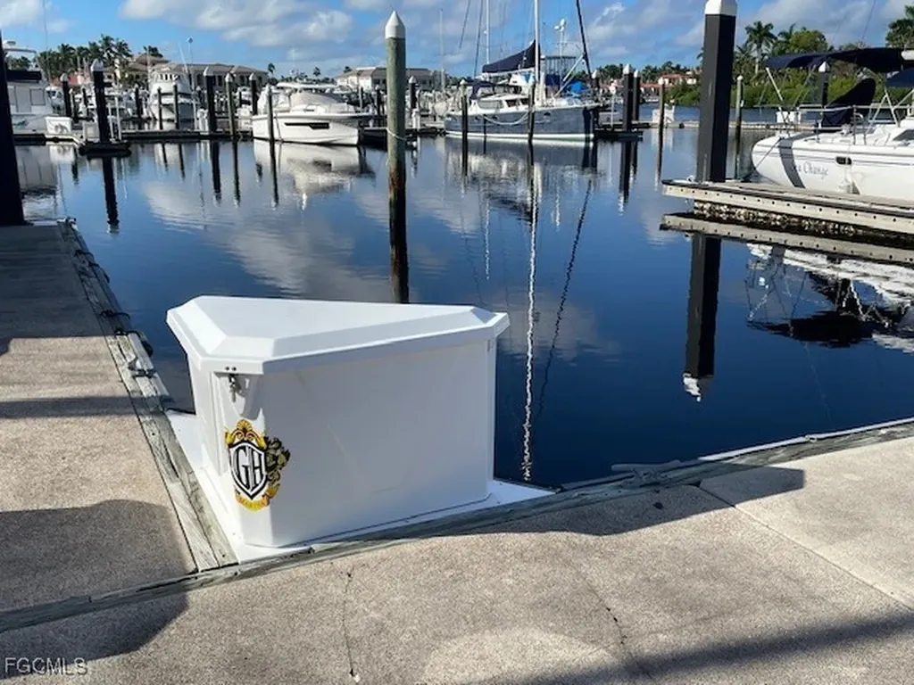 38' Boat Slip At Gulf Harbour H-17 Fort Myers FL 33908