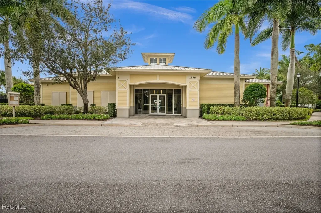 2830 Blossom Way Naples FL 34120