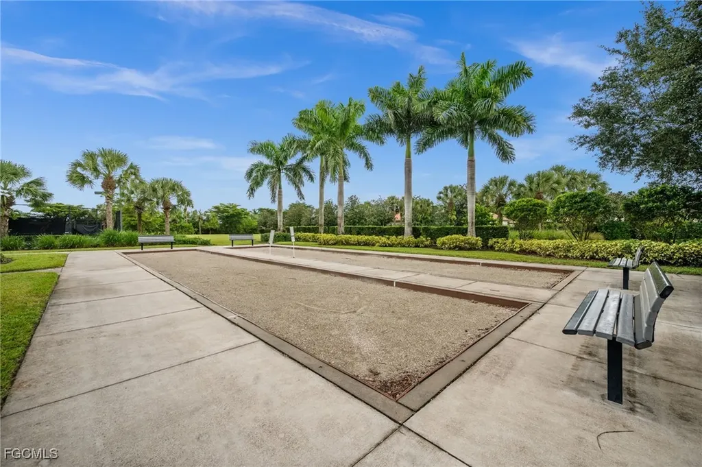 2830 Blossom Way Naples FL 34120