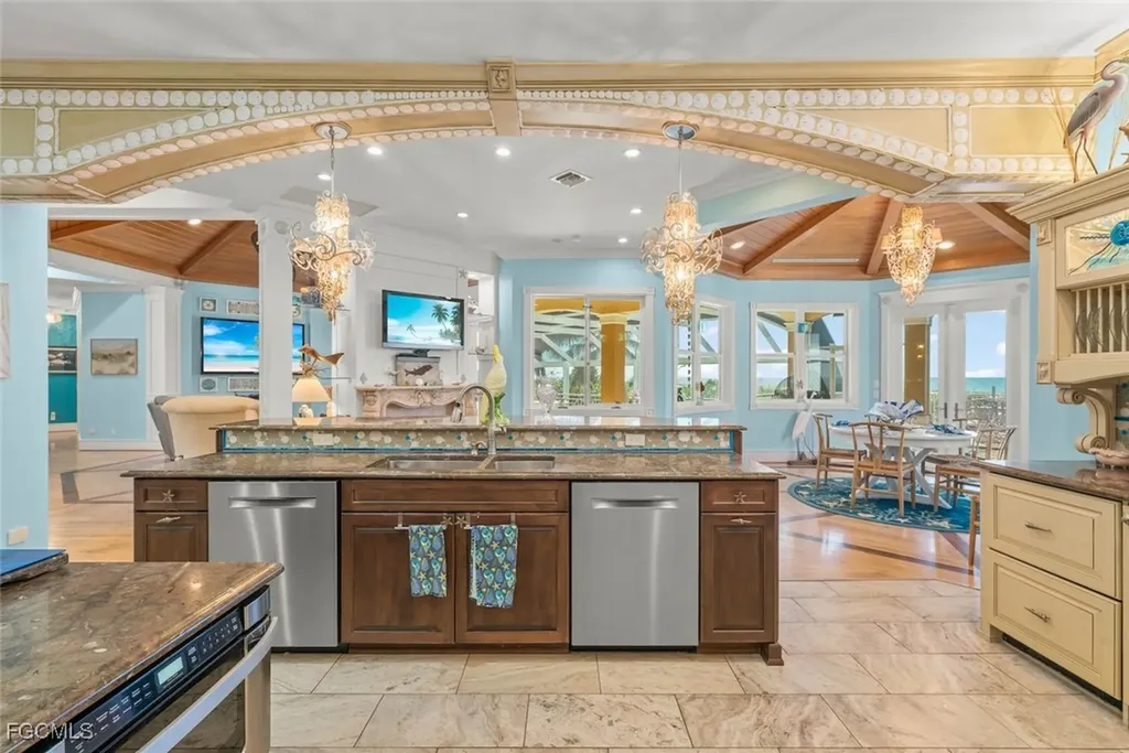 4725 Rue Belle Mer Sanibel FL 33957