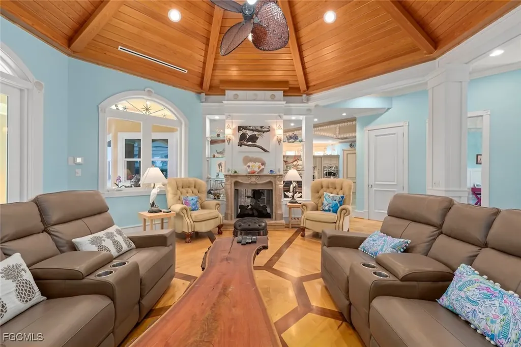 4725 Rue Belle Mer Sanibel FL 33957