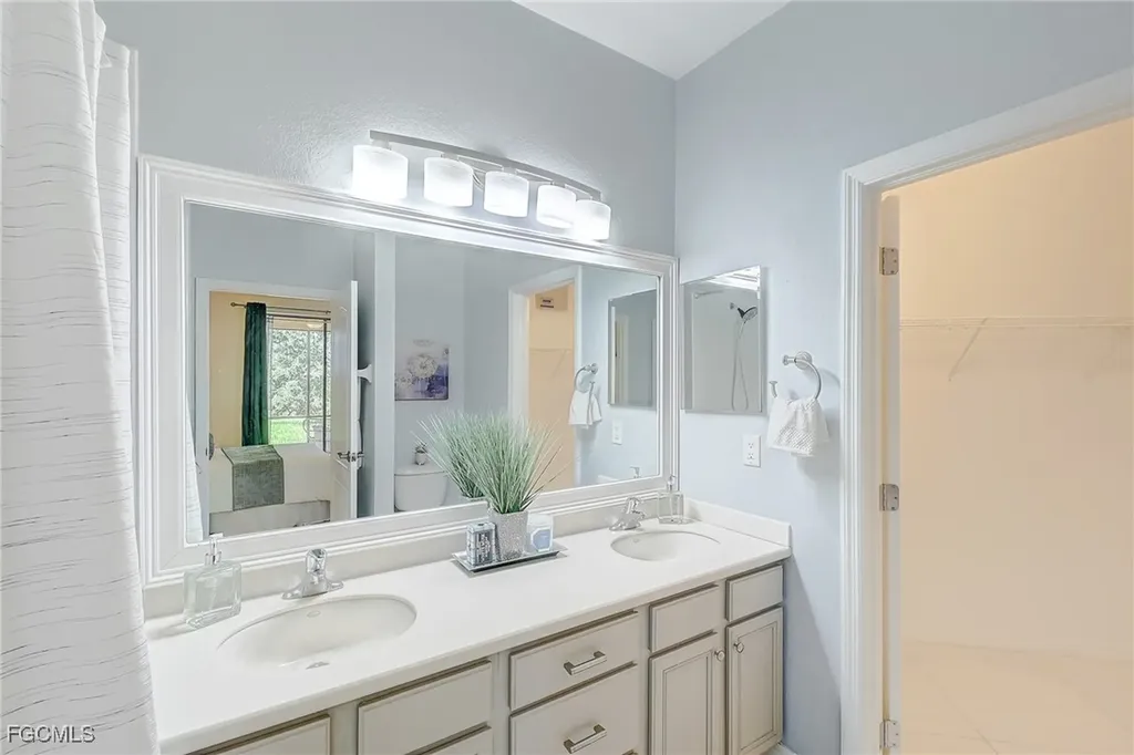 12018 Country Day Circle Fort Myers FL 33913