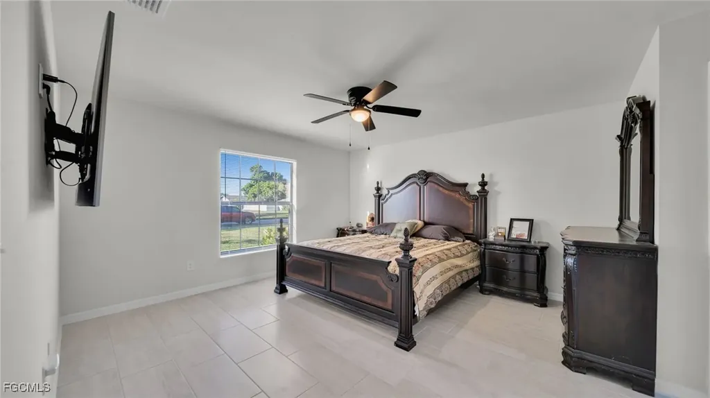 1125 NE 11th Terrace Cape Coral FL 33909