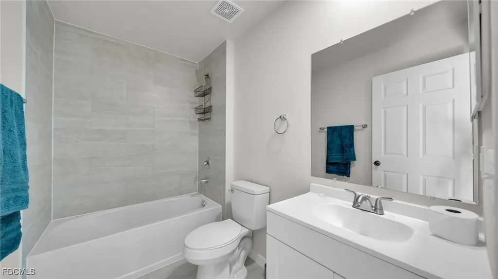 1125 NE 11th Terrace Cape Coral FL 33909