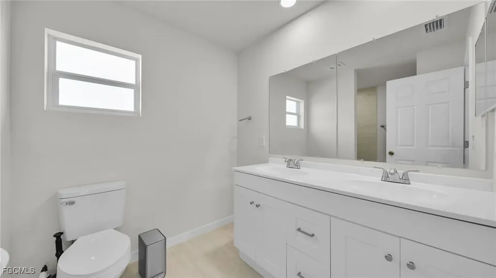 1125 NE 11th Terrace Cape Coral FL 33909