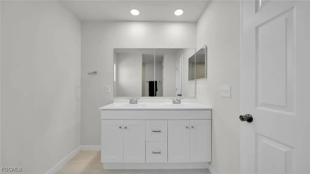 1125 NE 11th Terrace Cape Coral FL 33909