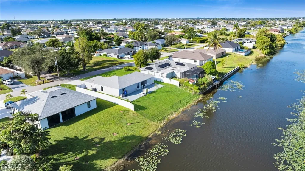 1125 NE 11th Terrace Cape Coral FL 33909