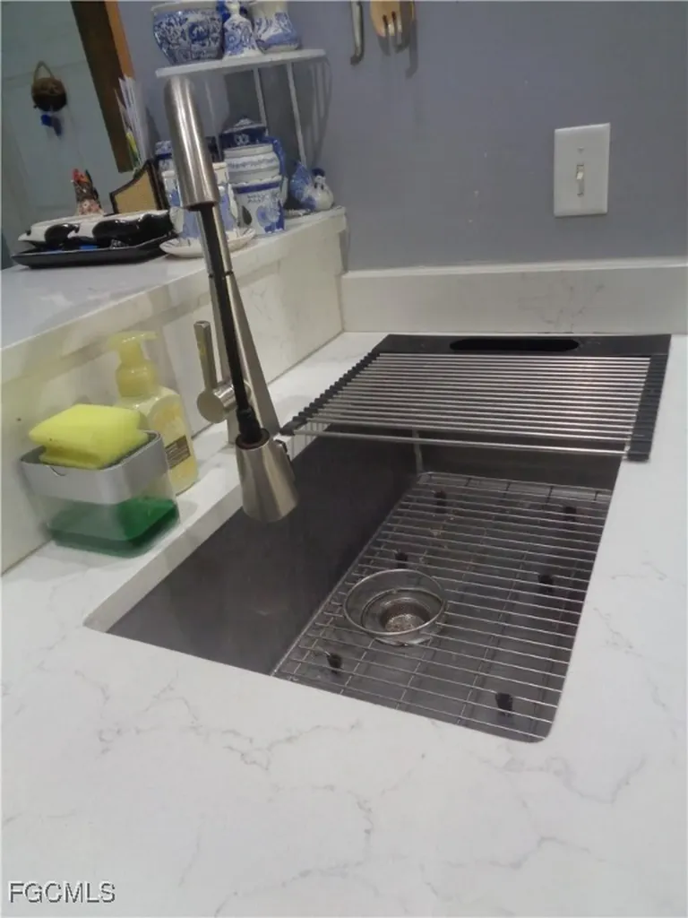 814 Rocaille Avenue Fort Myers FL 33913