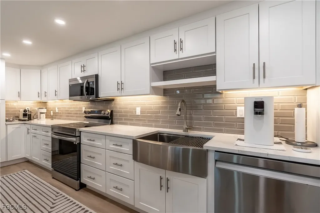 503 Broad Avenue S Naples FL 34102