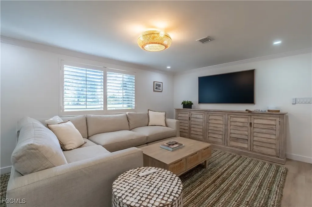 503 Broad Avenue S Naples FL 34102