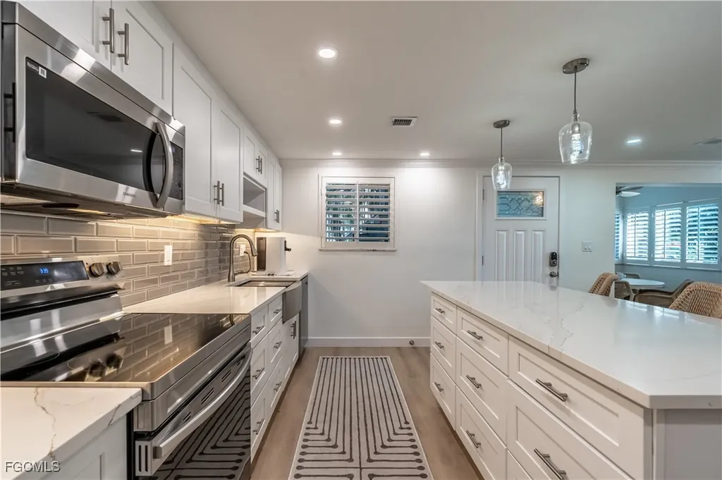 503 Broad Avenue S Naples FL 34102