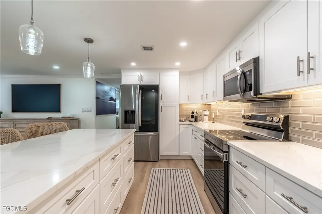 503 Broad Avenue S Naples FL 34102