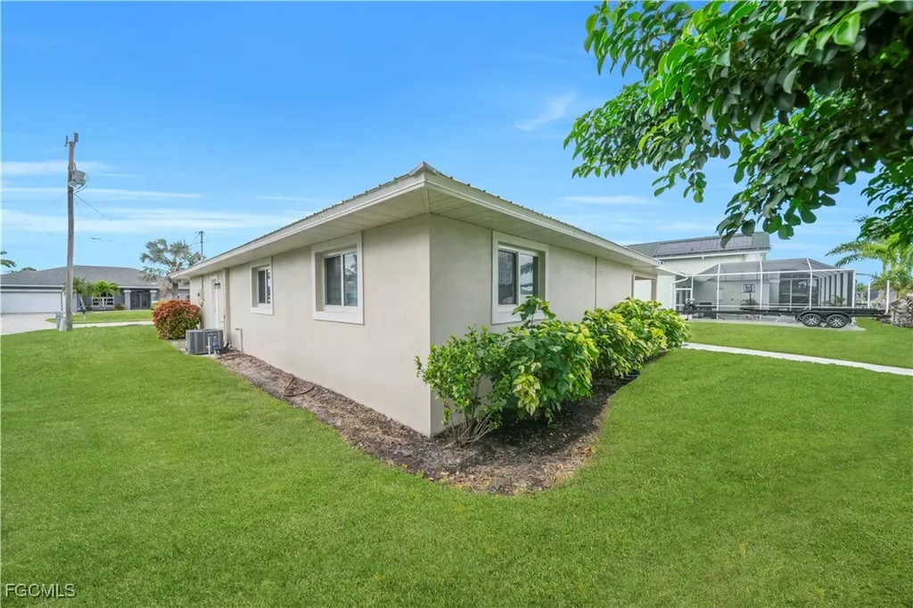 5309 SW 11th Avenue Cape Coral FL 33914