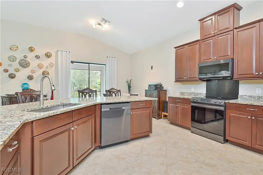 17283 Walnut Run Drive Alva FL 33920