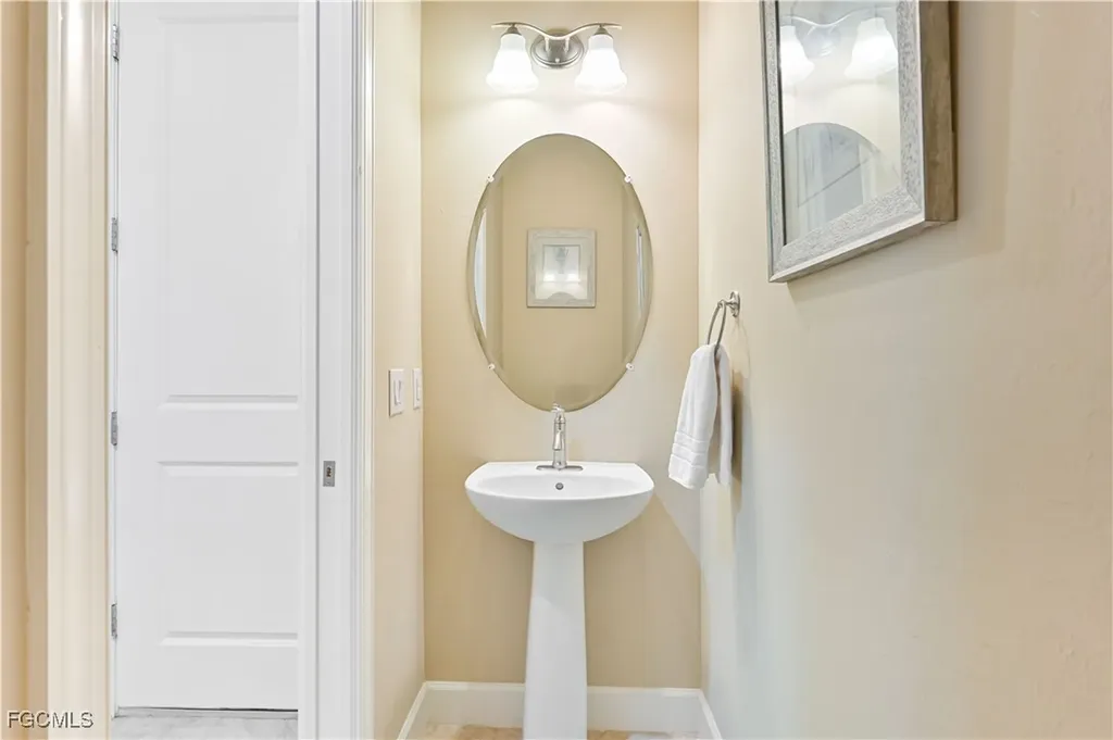 17283 Walnut Run Drive Alva FL 33920