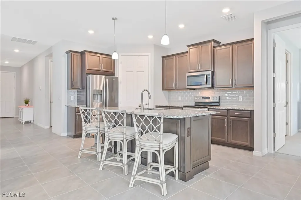 3242 Apple Blossom Drive Alva FL 33920