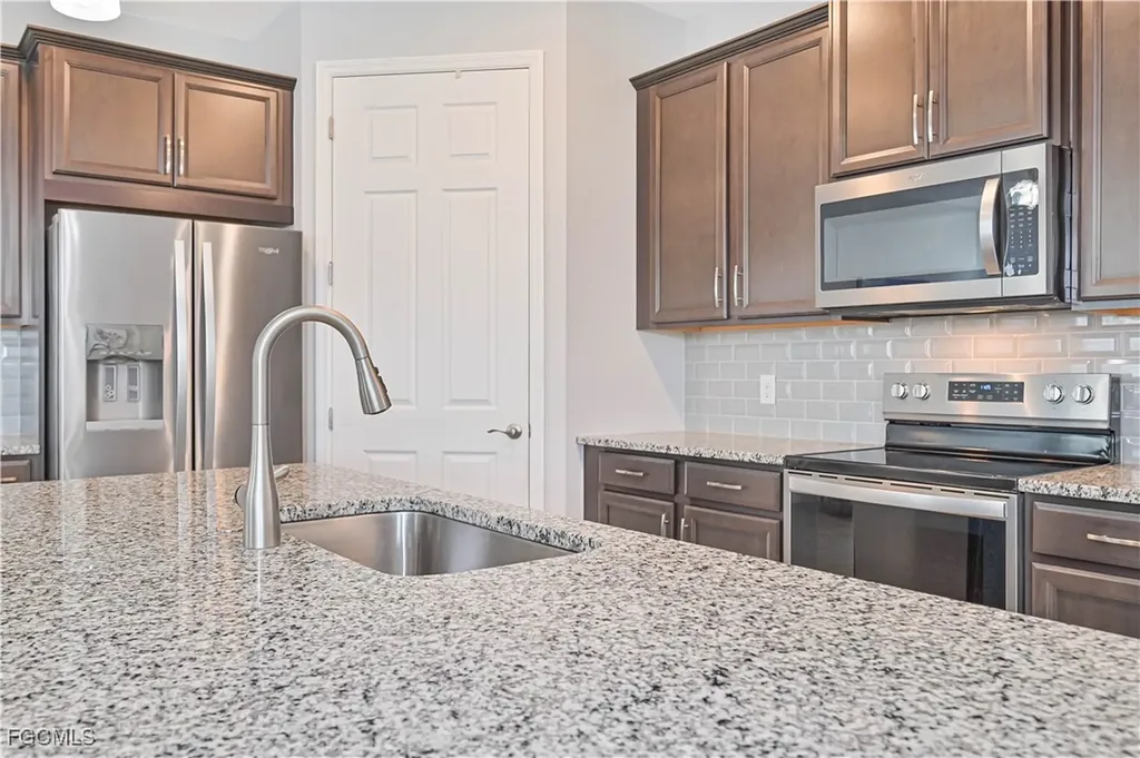 3242 Apple Blossom Drive Alva FL 33920