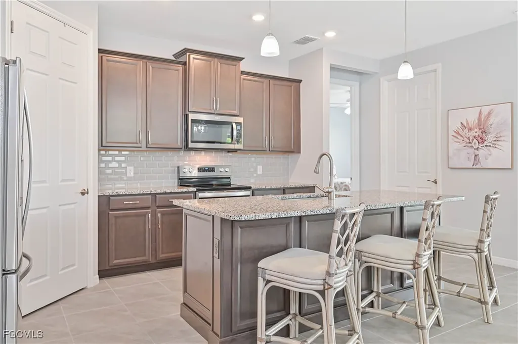 3242 Apple Blossom Drive Alva FL 33920