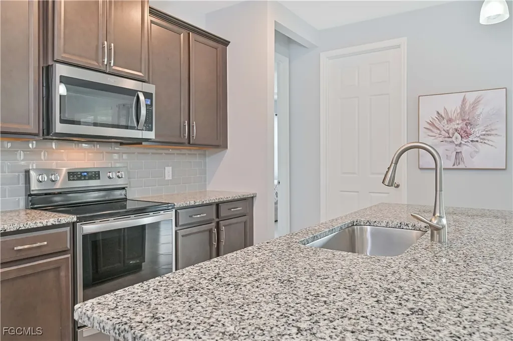 3242 Apple Blossom Drive Alva FL 33920