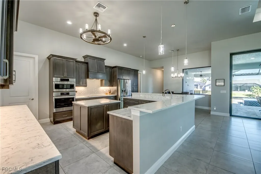 2915 SW 38th Terrace Cape Coral FL 33914