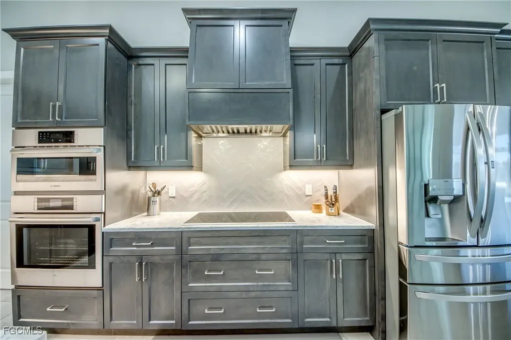 2915 SW 38th Terrace Cape Coral FL 33914