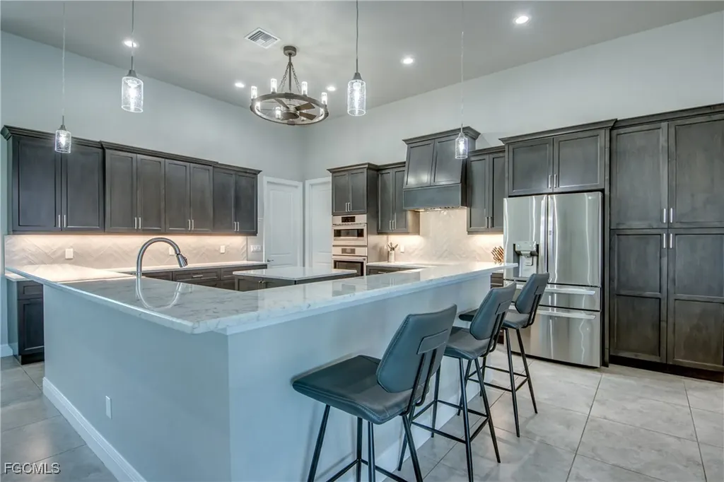 2915 SW 38th Terrace Cape Coral FL 33914