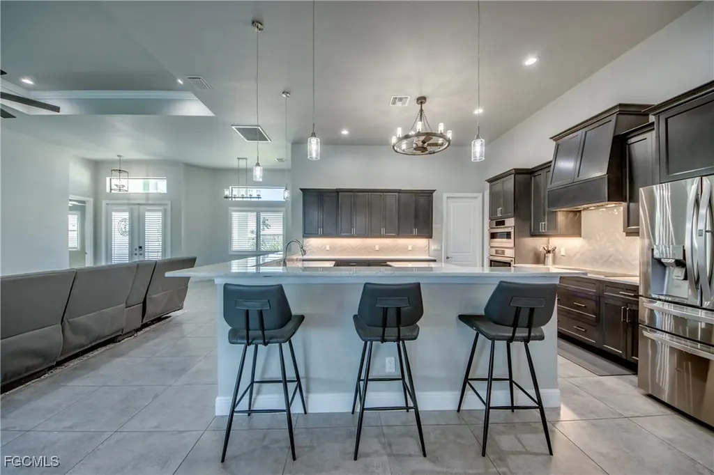 2915 SW 38th Terrace Cape Coral FL 33914