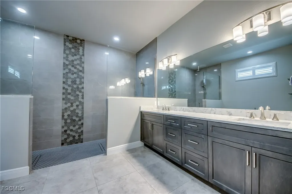 2915 SW 38th Terrace Cape Coral FL 33914