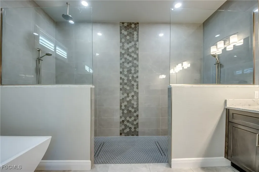 2915 SW 38th Terrace Cape Coral FL 33914