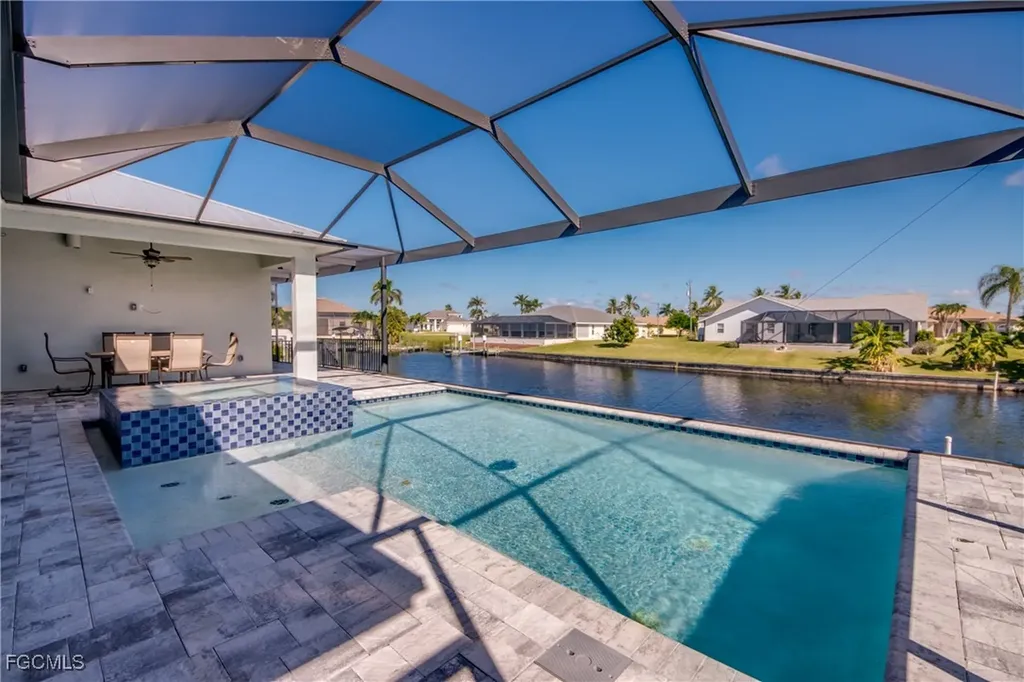 2915 SW 38th Terrace Cape Coral FL 33914