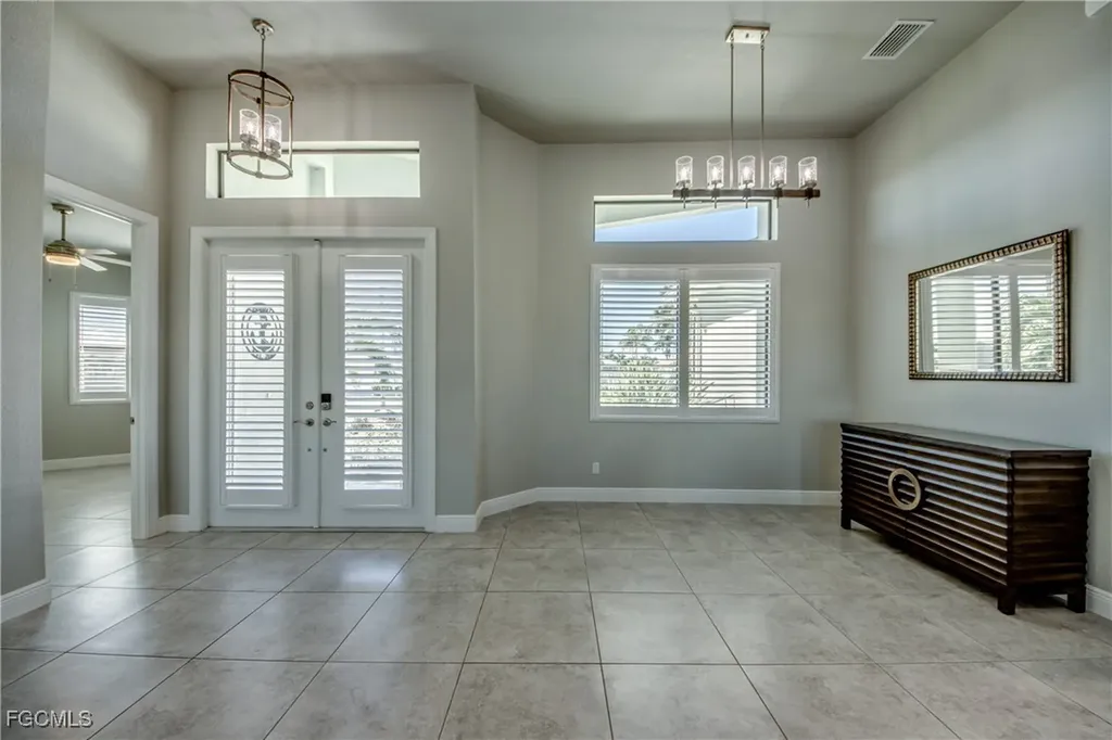 2915 SW 38th Terrace Cape Coral FL 33914