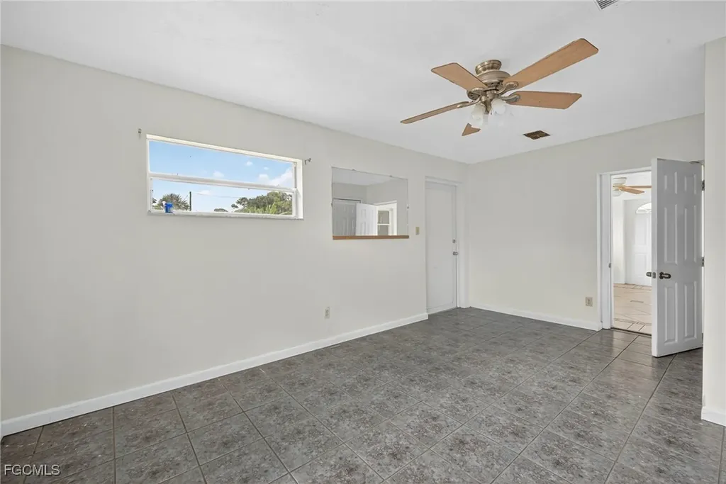 2613 Cartegena Avenue Fort Myers FL 33905