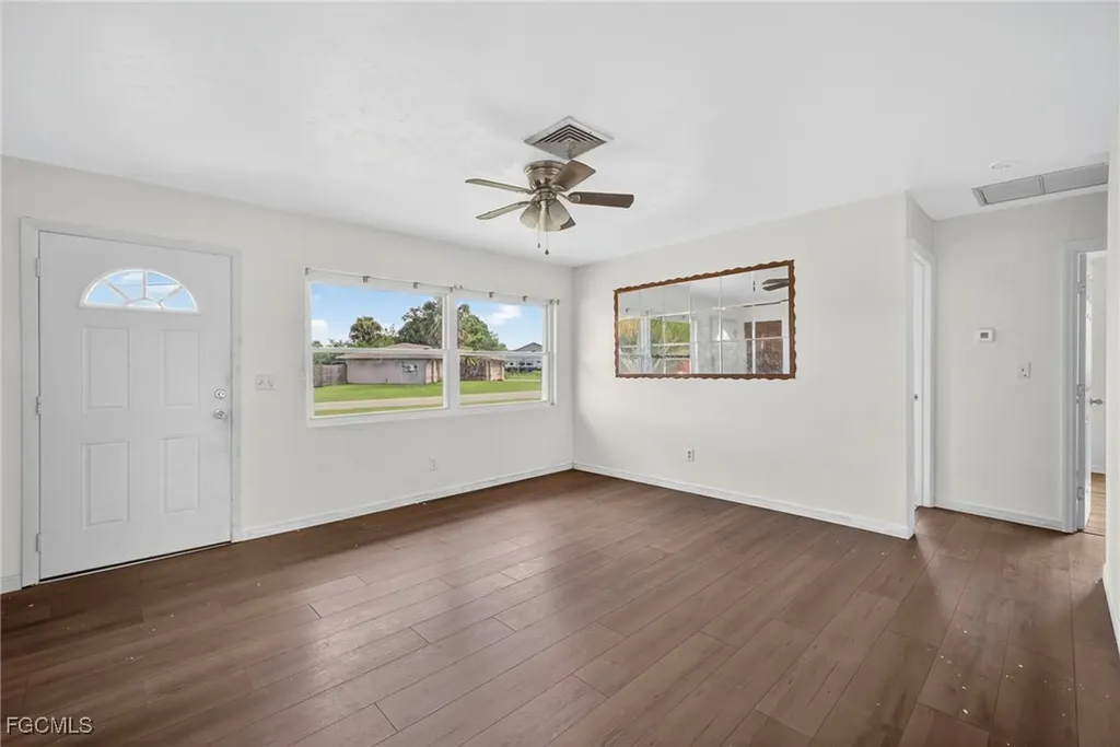 2613 Cartegena Avenue Fort Myers FL 33905