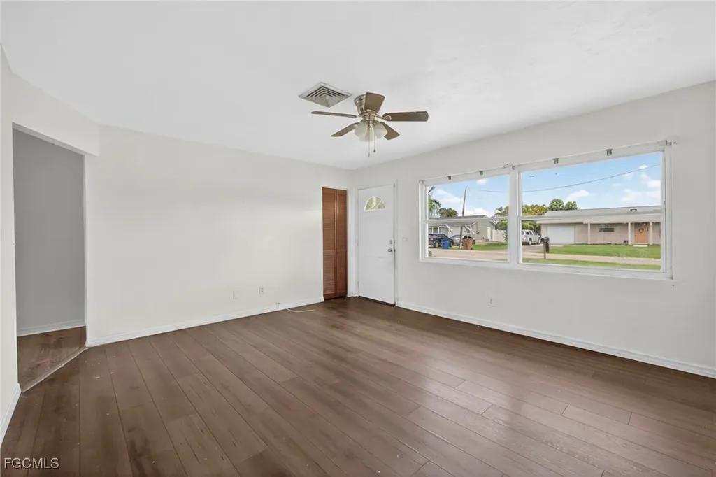 2613 Cartegena Avenue Fort Myers FL 33905