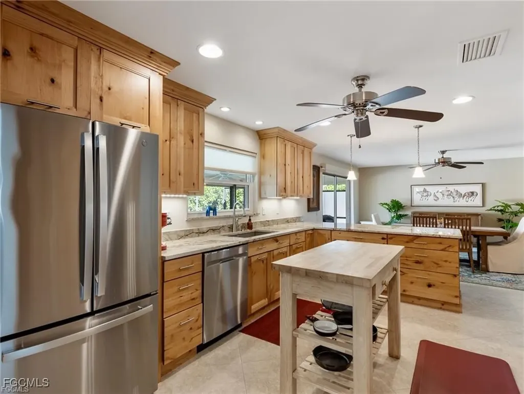 450 Keenan Avenue Fort Myers FL 33919