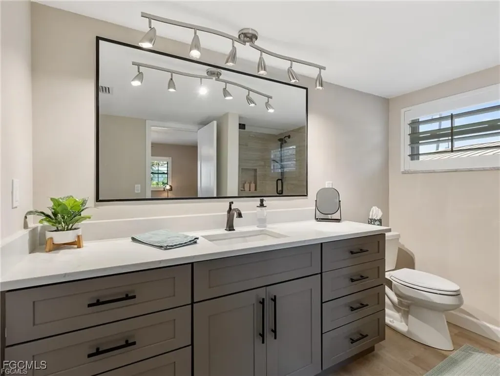 450 Keenan Avenue Fort Myers FL 33919