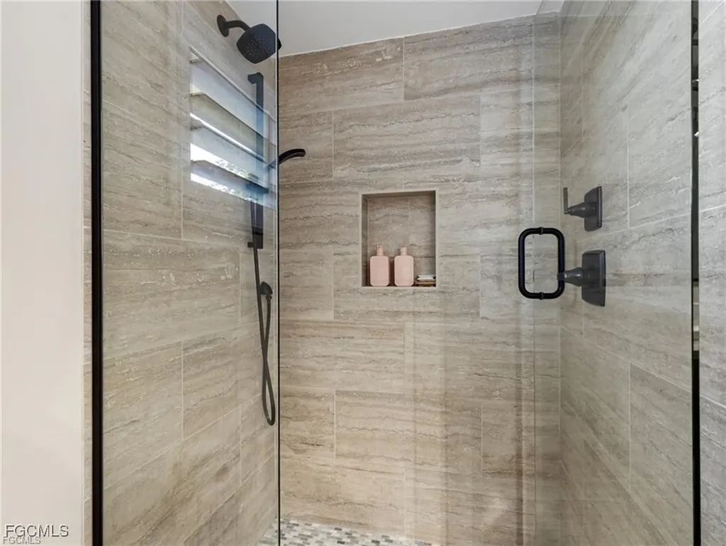 450 Keenan Avenue Fort Myers FL 33919