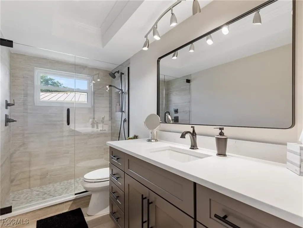 450 Keenan Avenue Fort Myers FL 33919