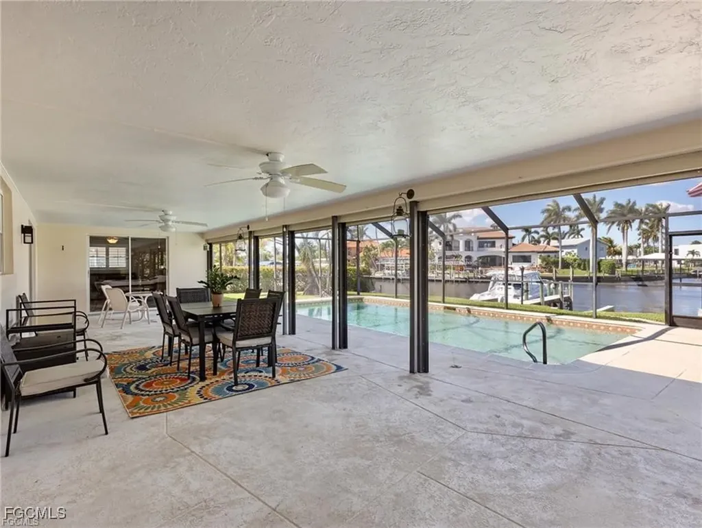 450 Keenan Avenue Fort Myers FL 33919