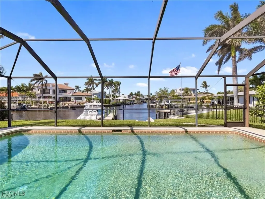 450 Keenan Avenue Fort Myers FL 33919